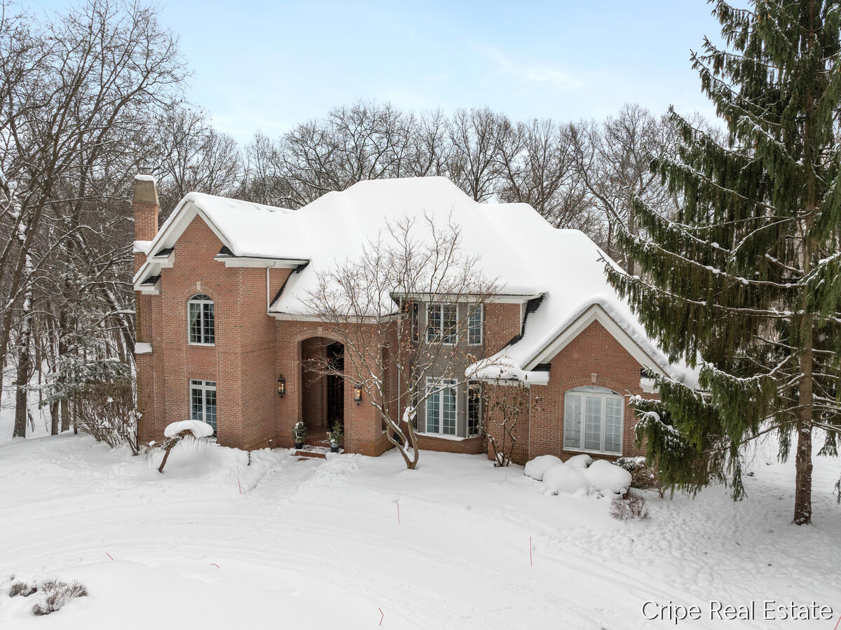 1620 Foothills Trail NE