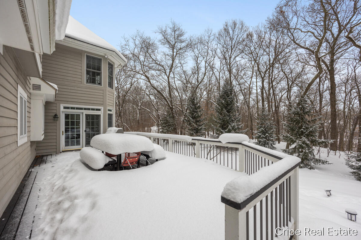 1620 Foothills Trail NE