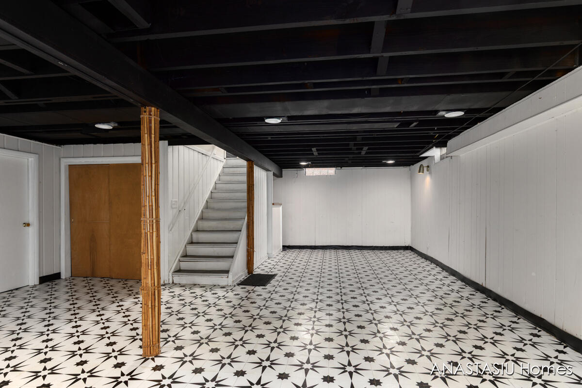 9 Wallinwood Avenue NE