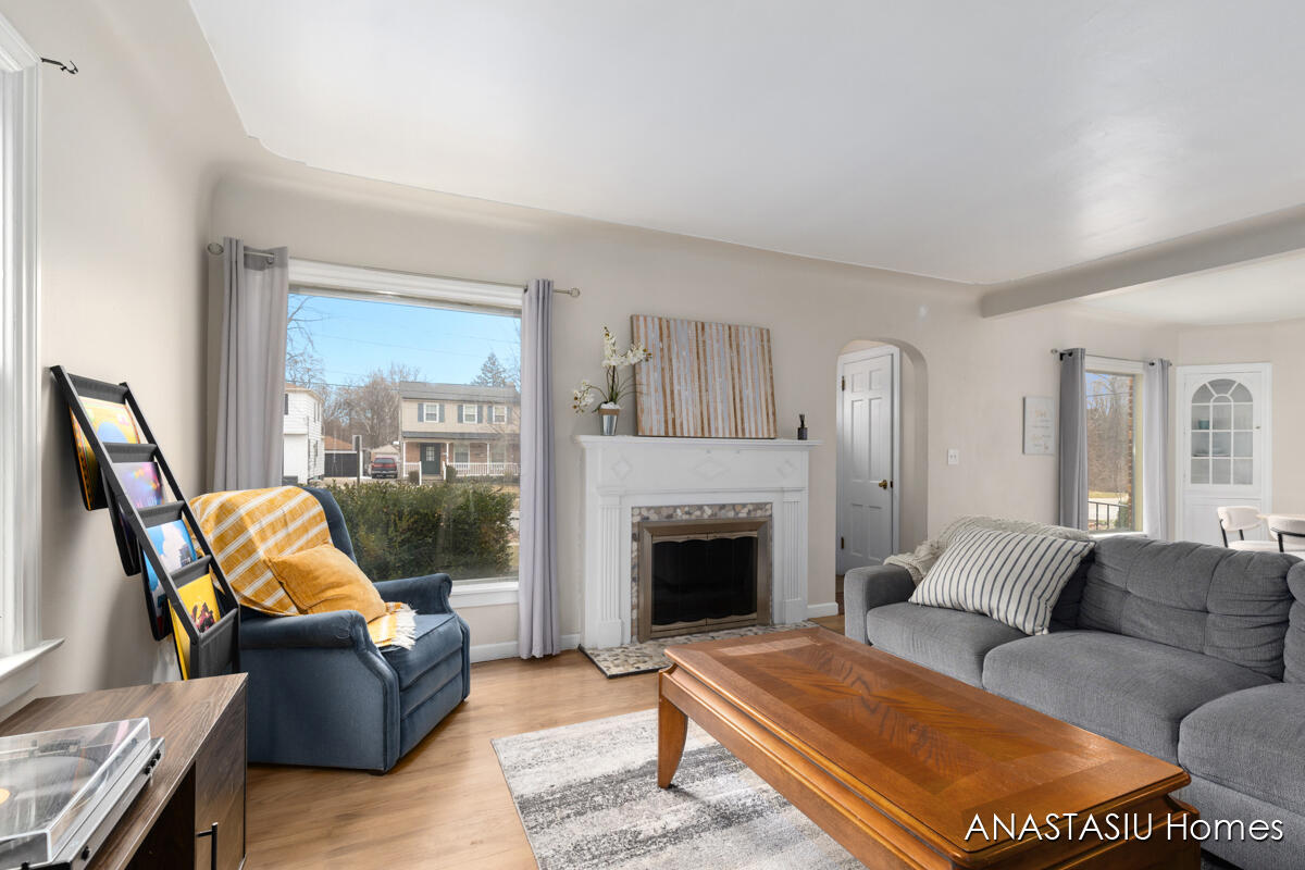 9 Wallinwood Avenue NE