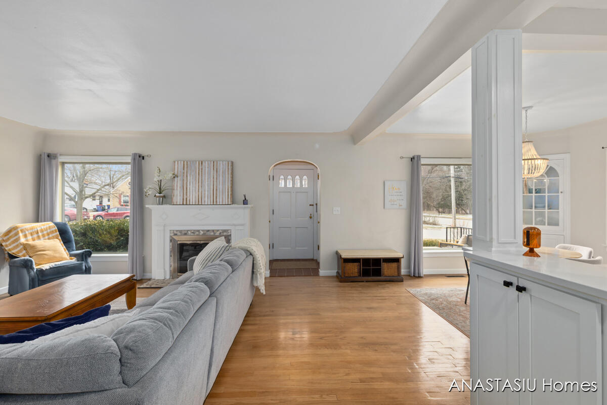 9 Wallinwood Avenue NE