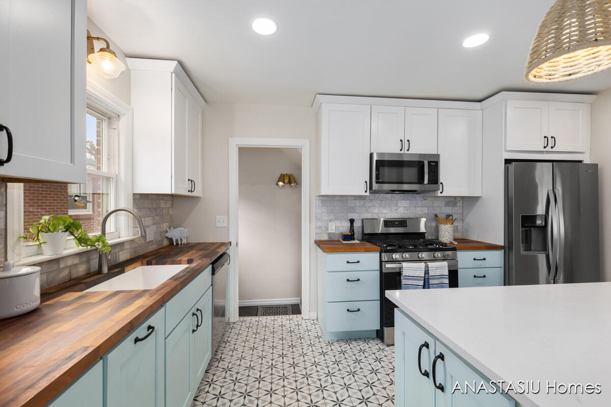 9 Wallinwood Avenue NE