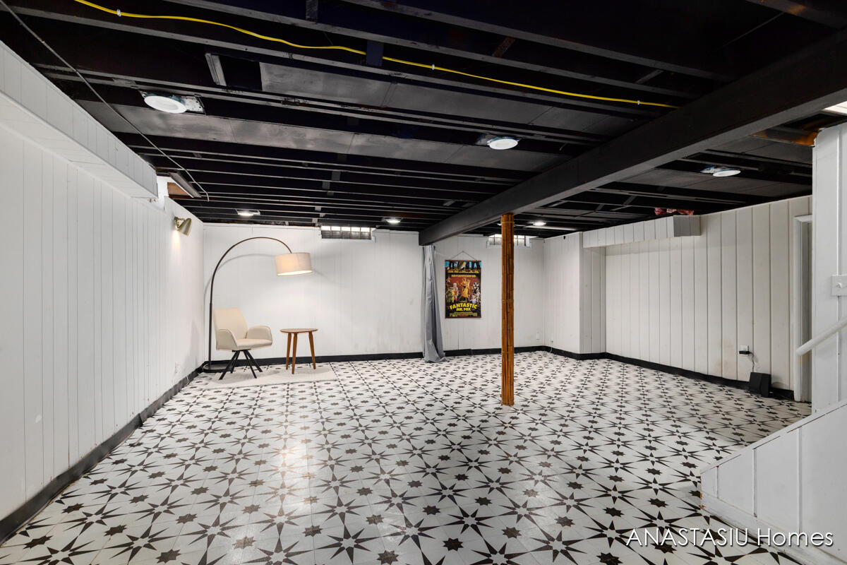 9 Wallinwood Avenue NE