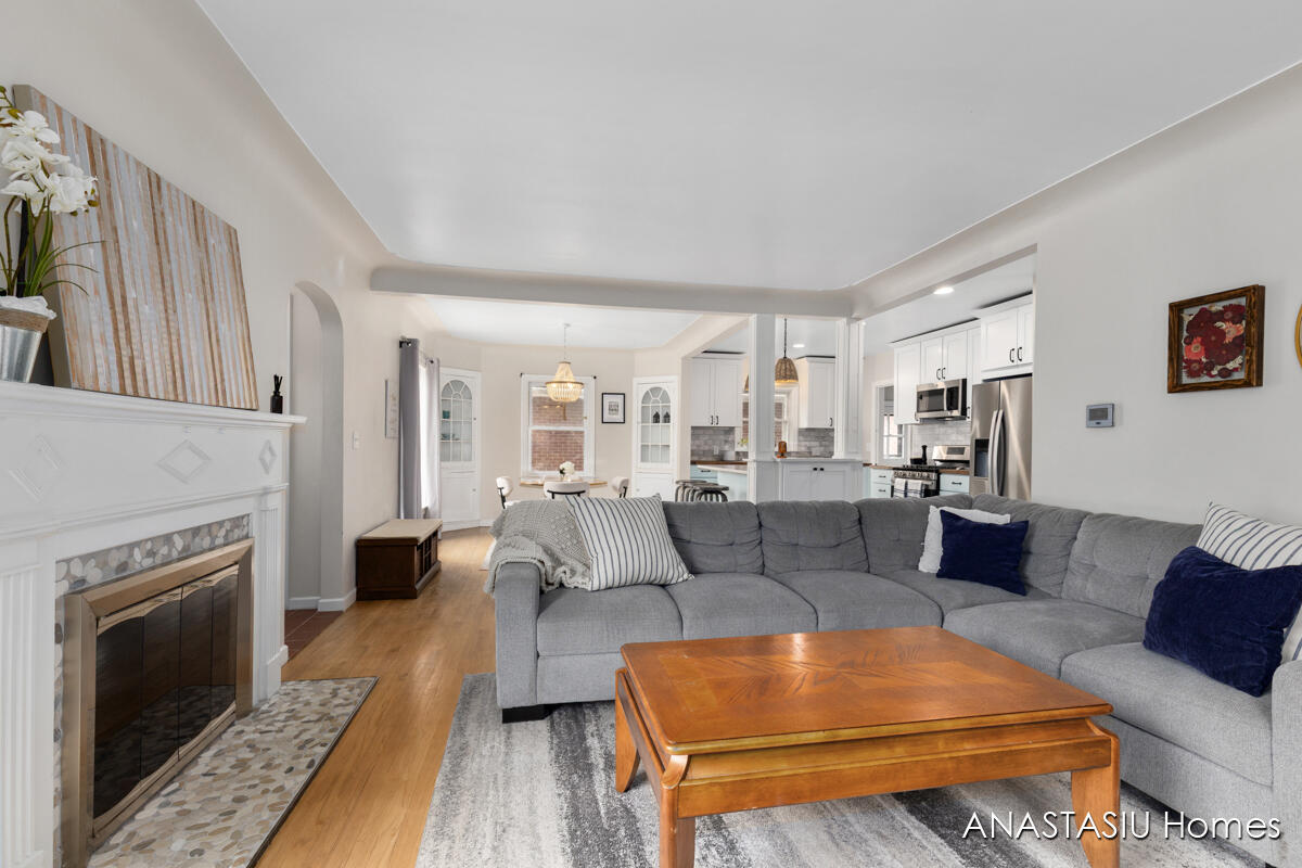 9 Wallinwood Avenue NE