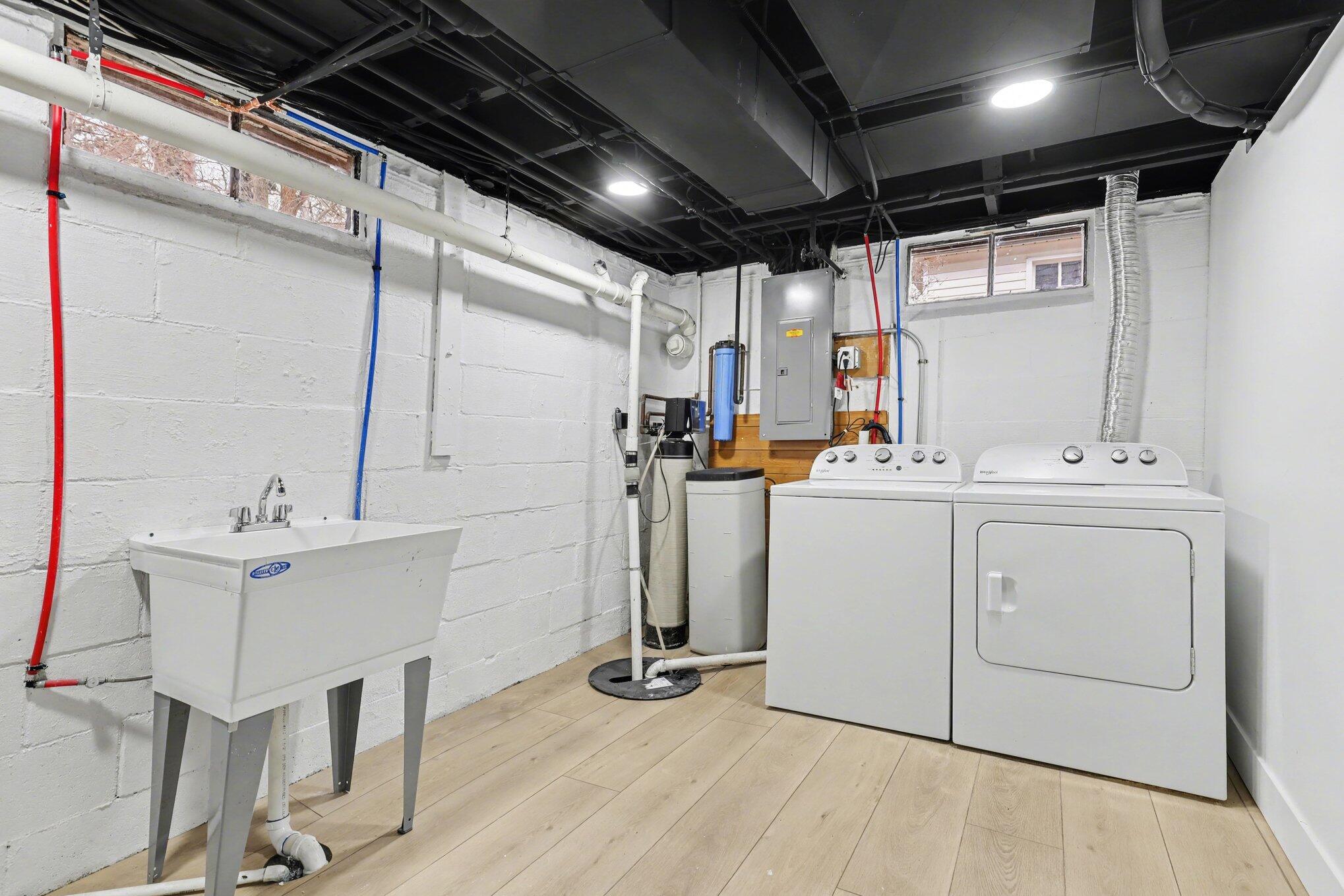 6672 Cascade Road SE