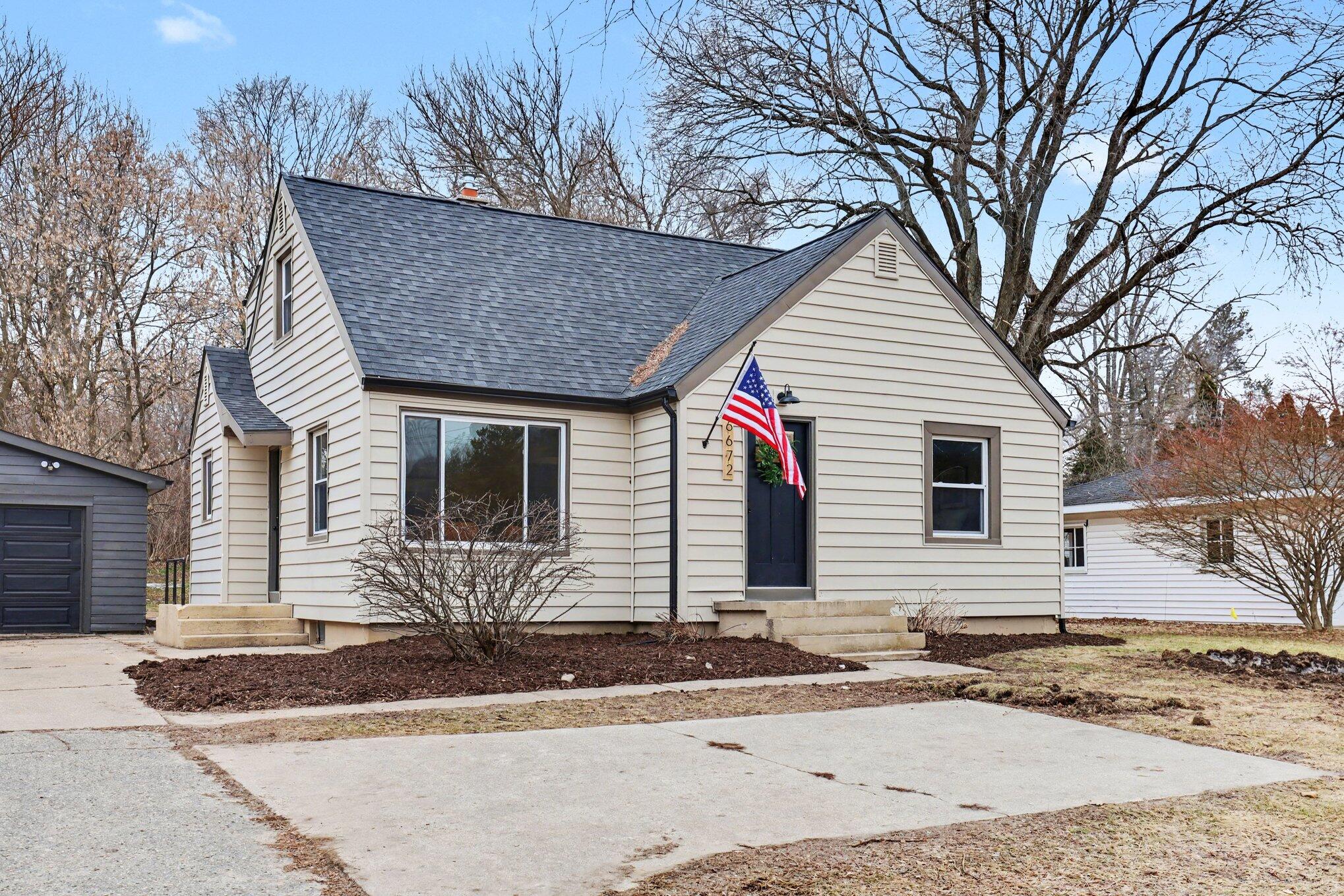 6672 Cascade Road SE