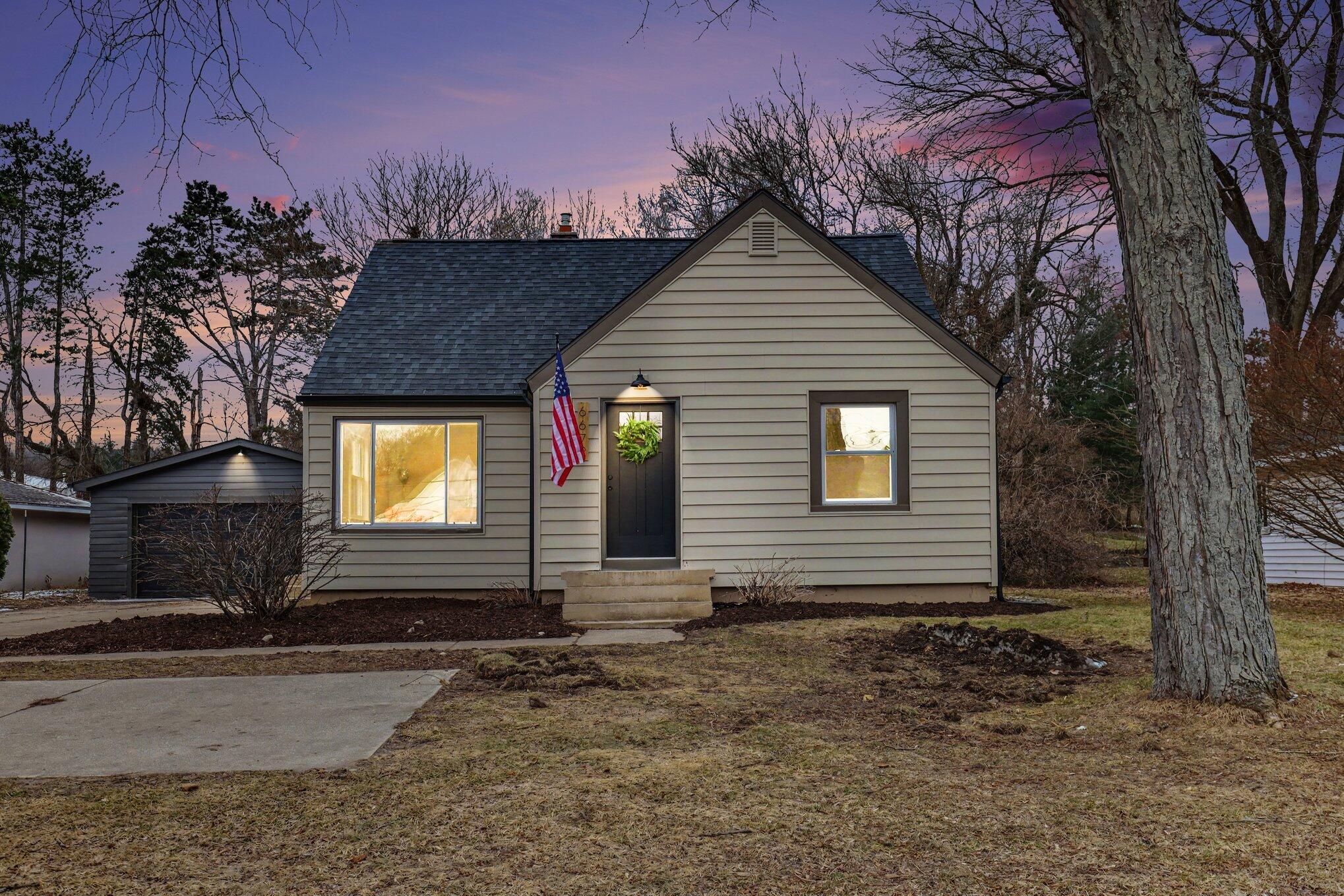 6672 Cascade Road SE