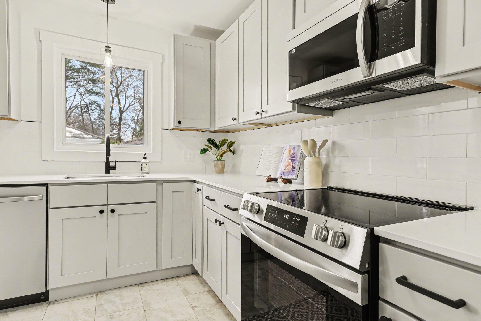 6672 Cascade Road SE