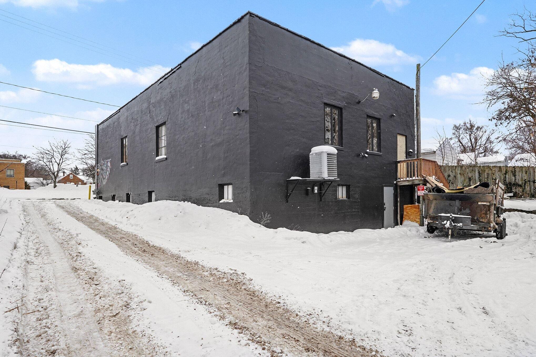 2015 Kalamazoo Avenue SE
