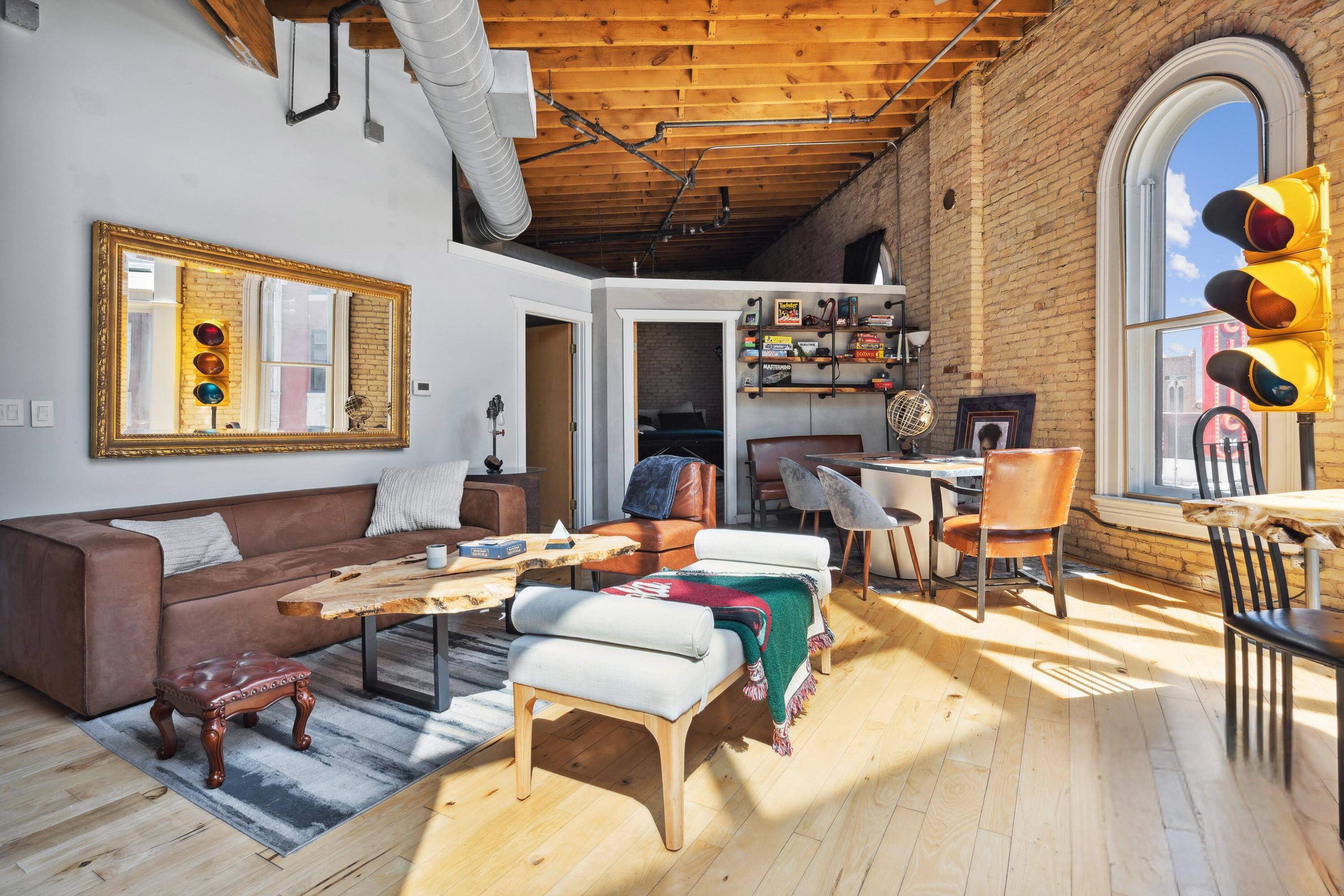 40 Monroe Center Street NW 311