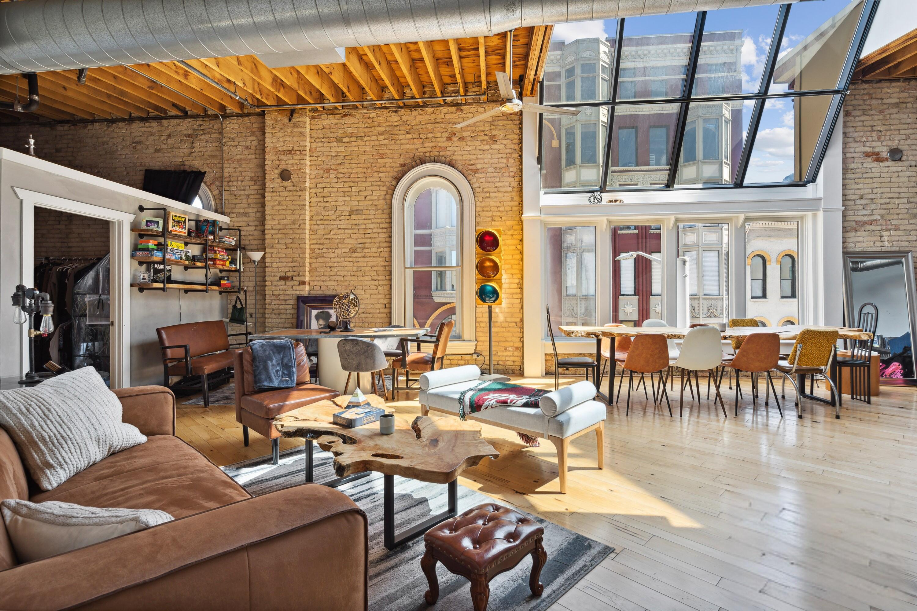 40 Monroe Center Street NW 311