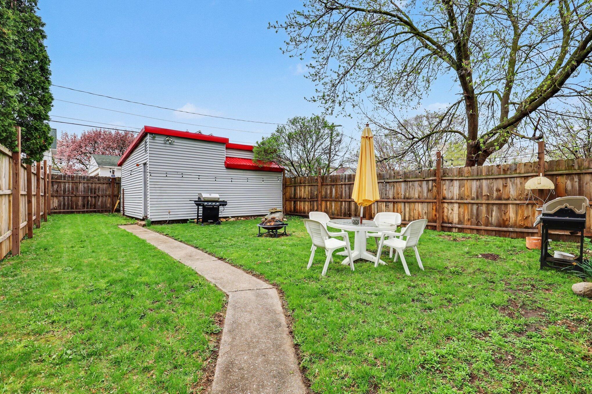 1017 Mc Reynolds Avenue NW