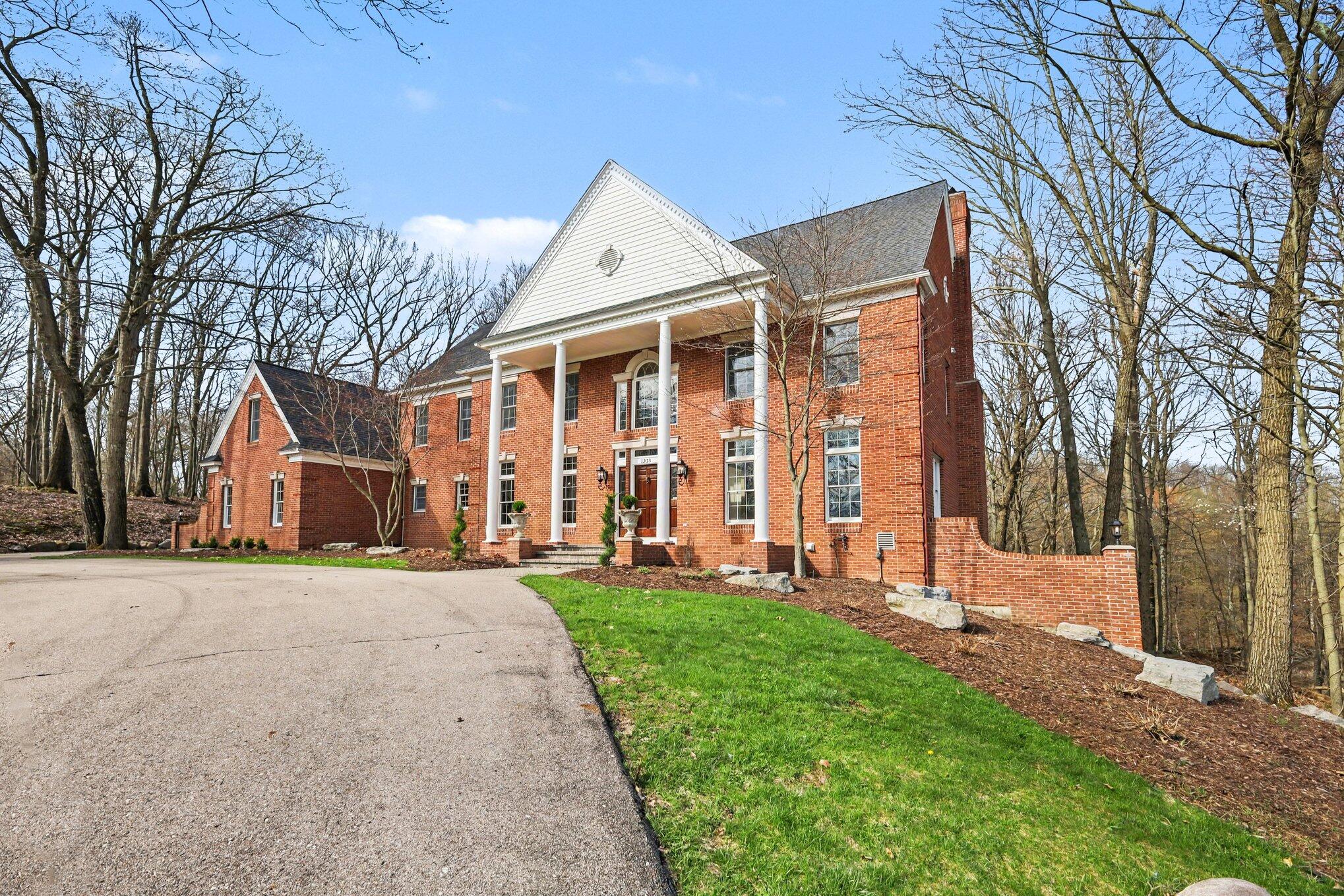 1233 Ballybunion Court SE