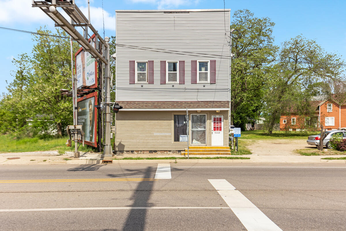 755 757 Portage Street