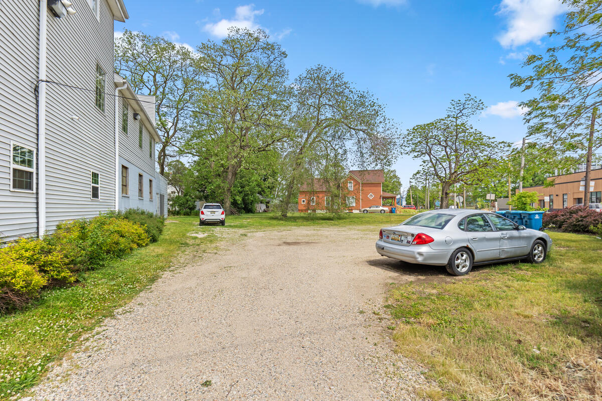755 757 Portage Street