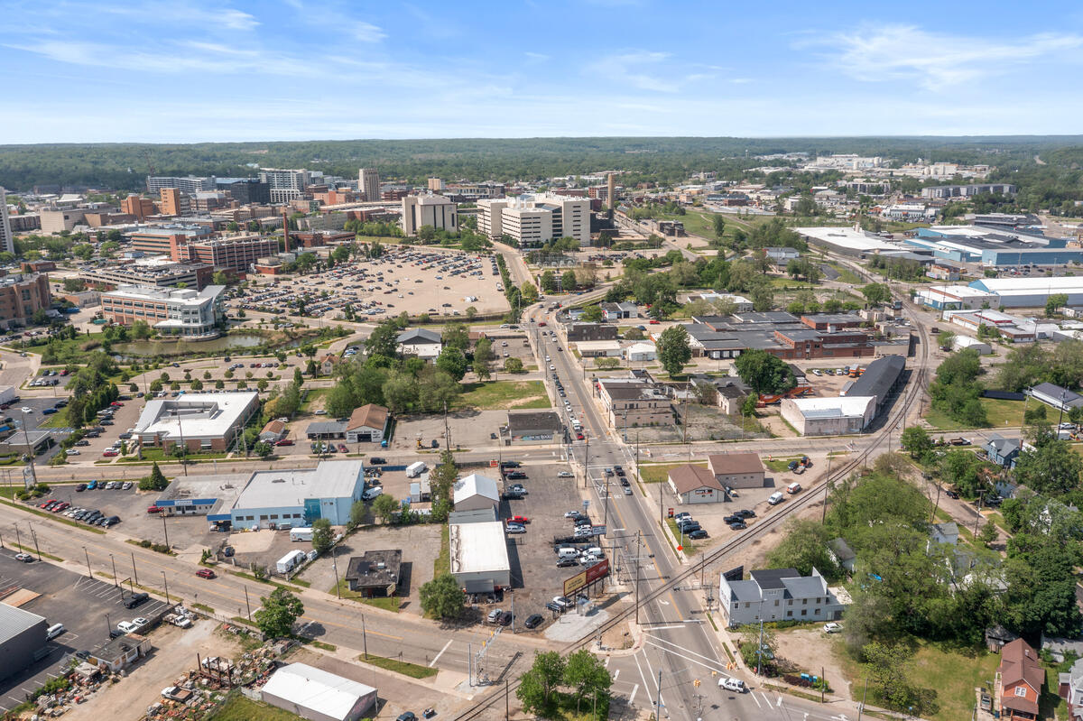 755 757 Portage Street