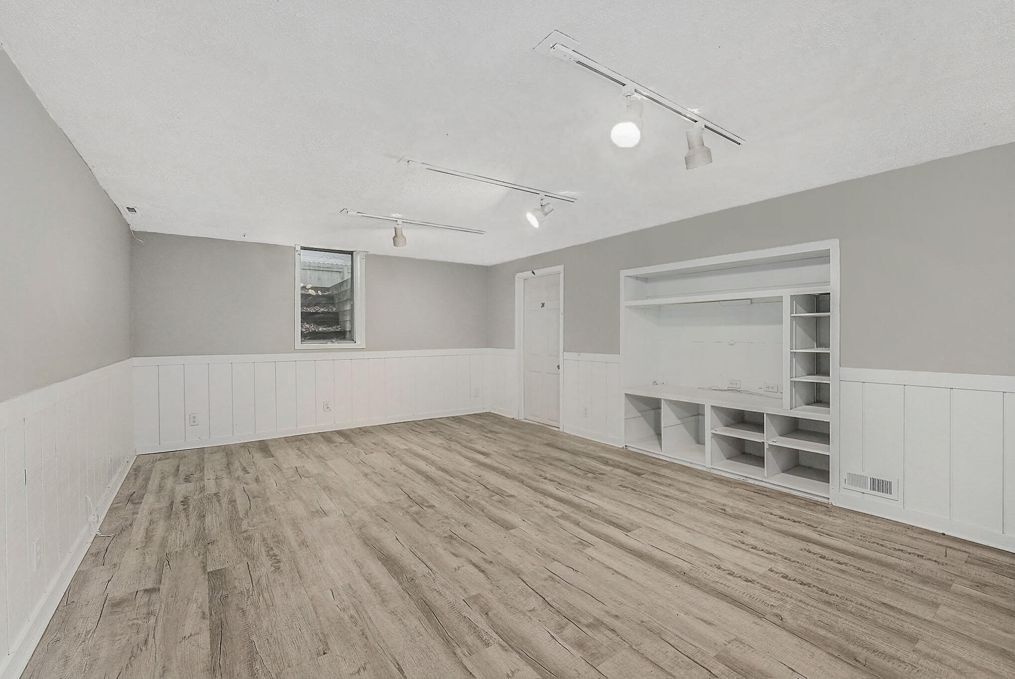 7367 Terrace Lane