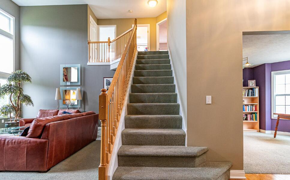 5450 W Heathwood Drive SE