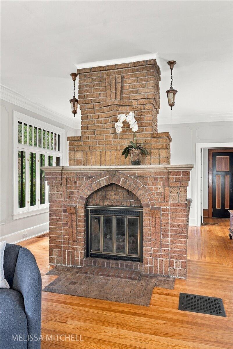 1009 Breton Road SE