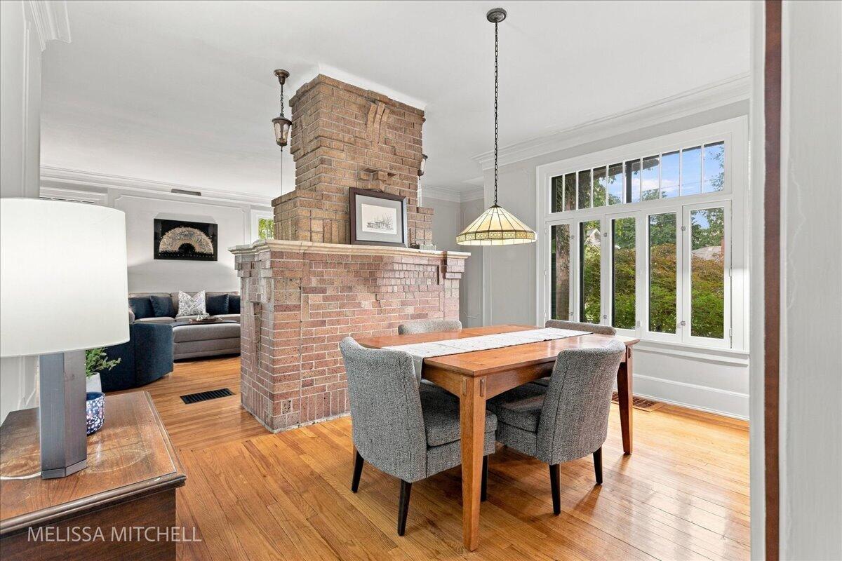 1009 Breton Road SE
