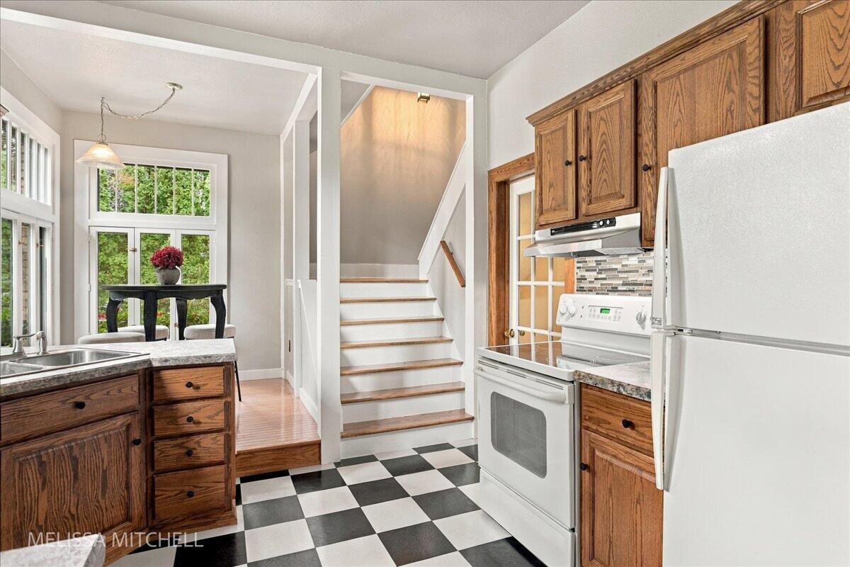 1009 Breton Road SE