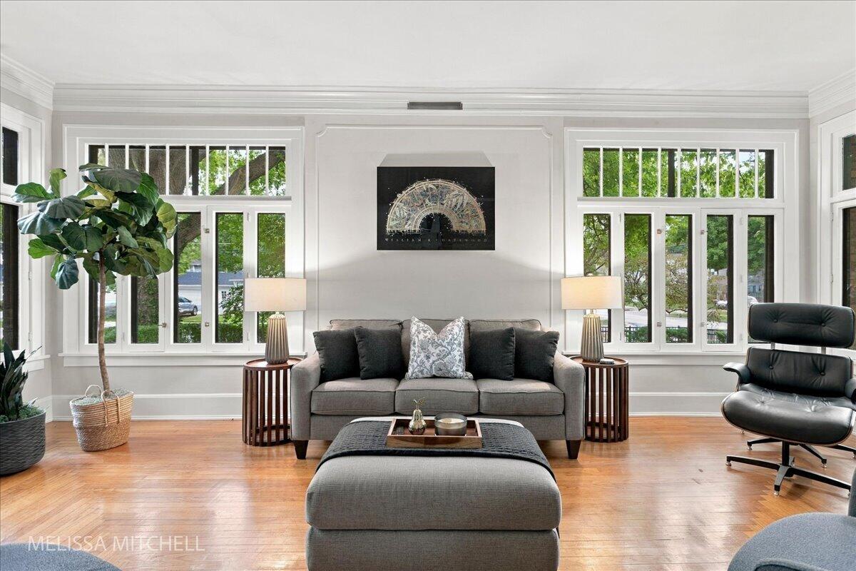 1009 Breton Road SE