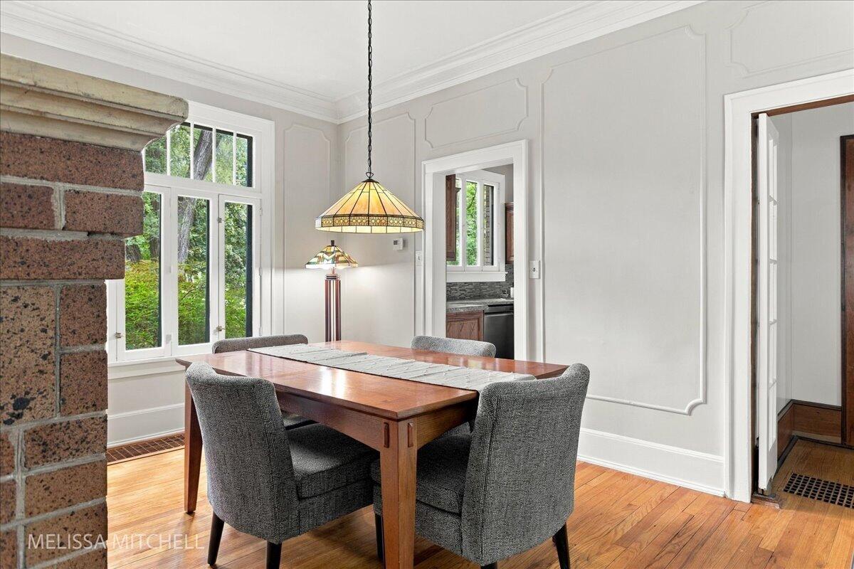 1009 Breton Road SE