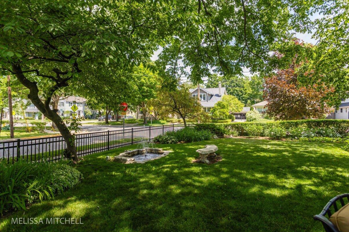 1009 Breton Road SE