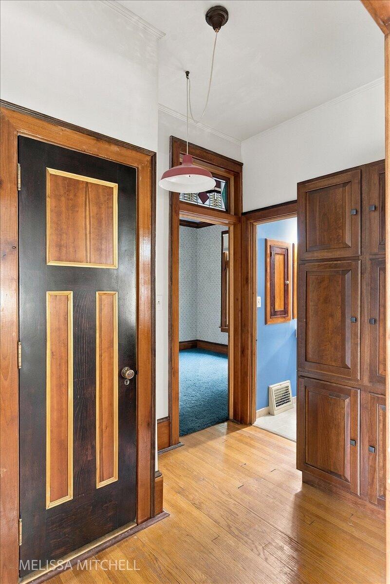 1009 Breton Road SE
