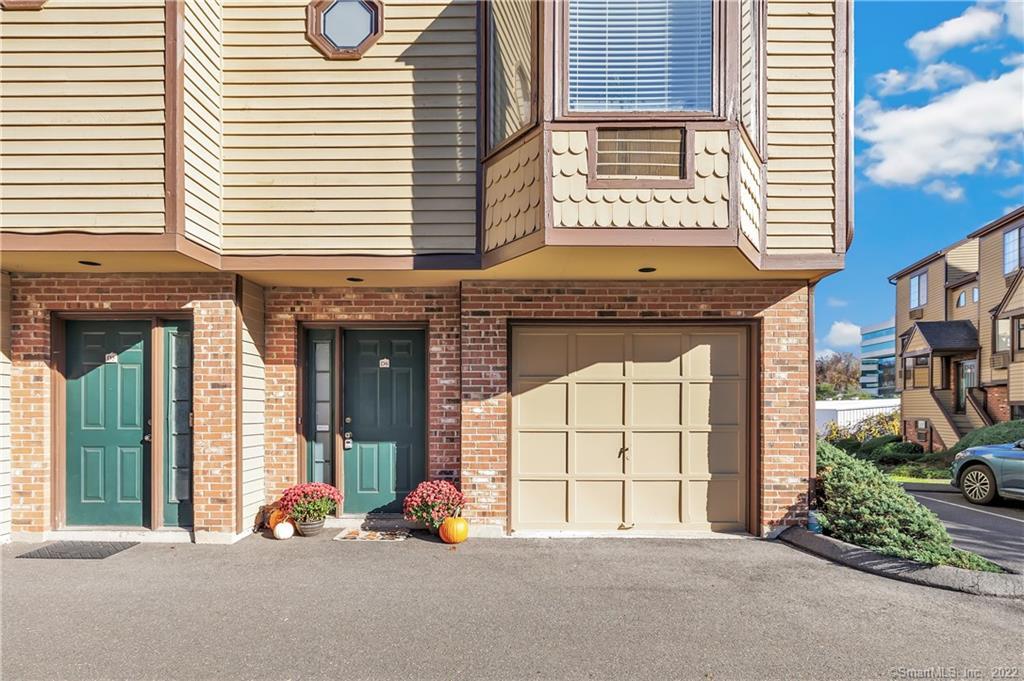 8 Oakwood Avenue D6