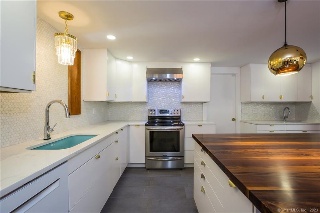 13 Bayberry Lane
