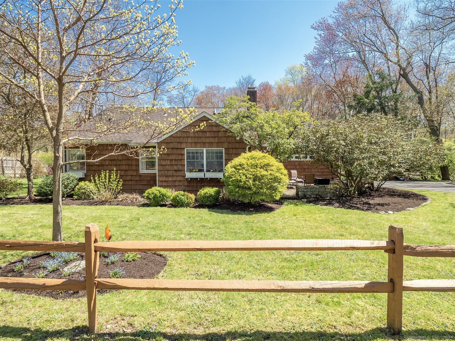 2 Clover Drive