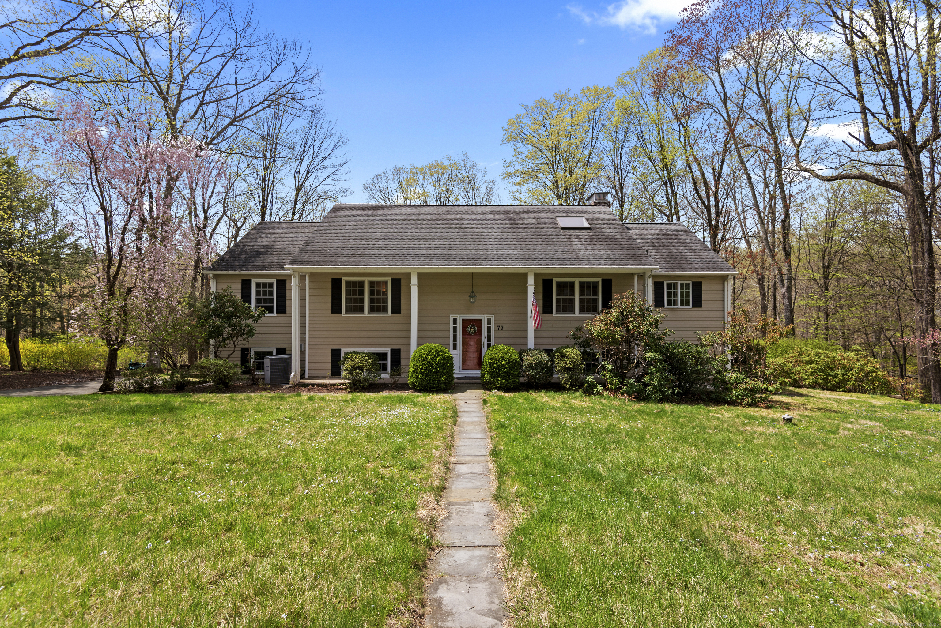77 Glen Hill Road
