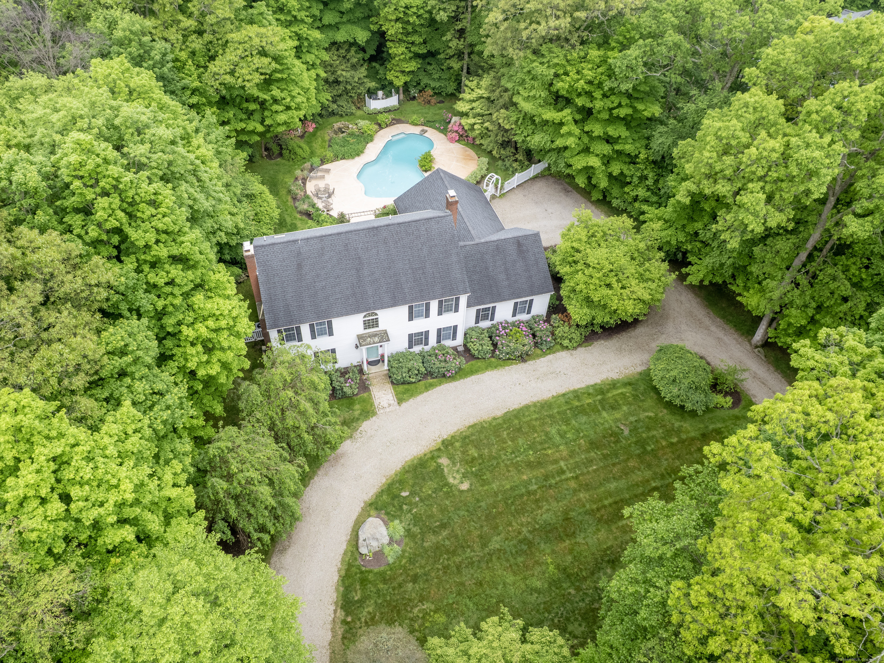 11 Tall Oaks Road