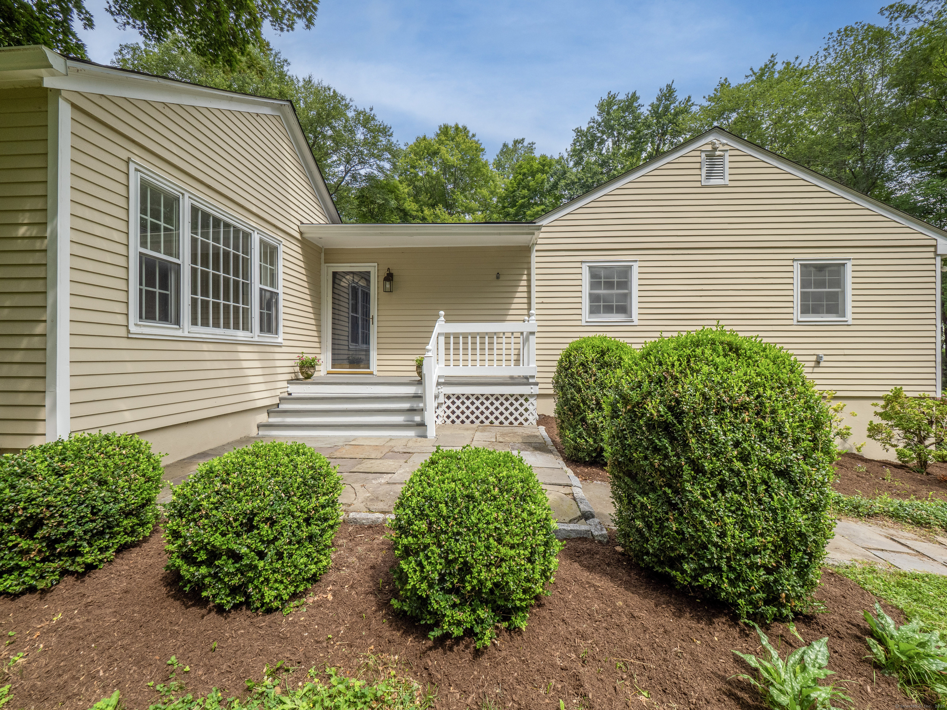 322 Mountain Road