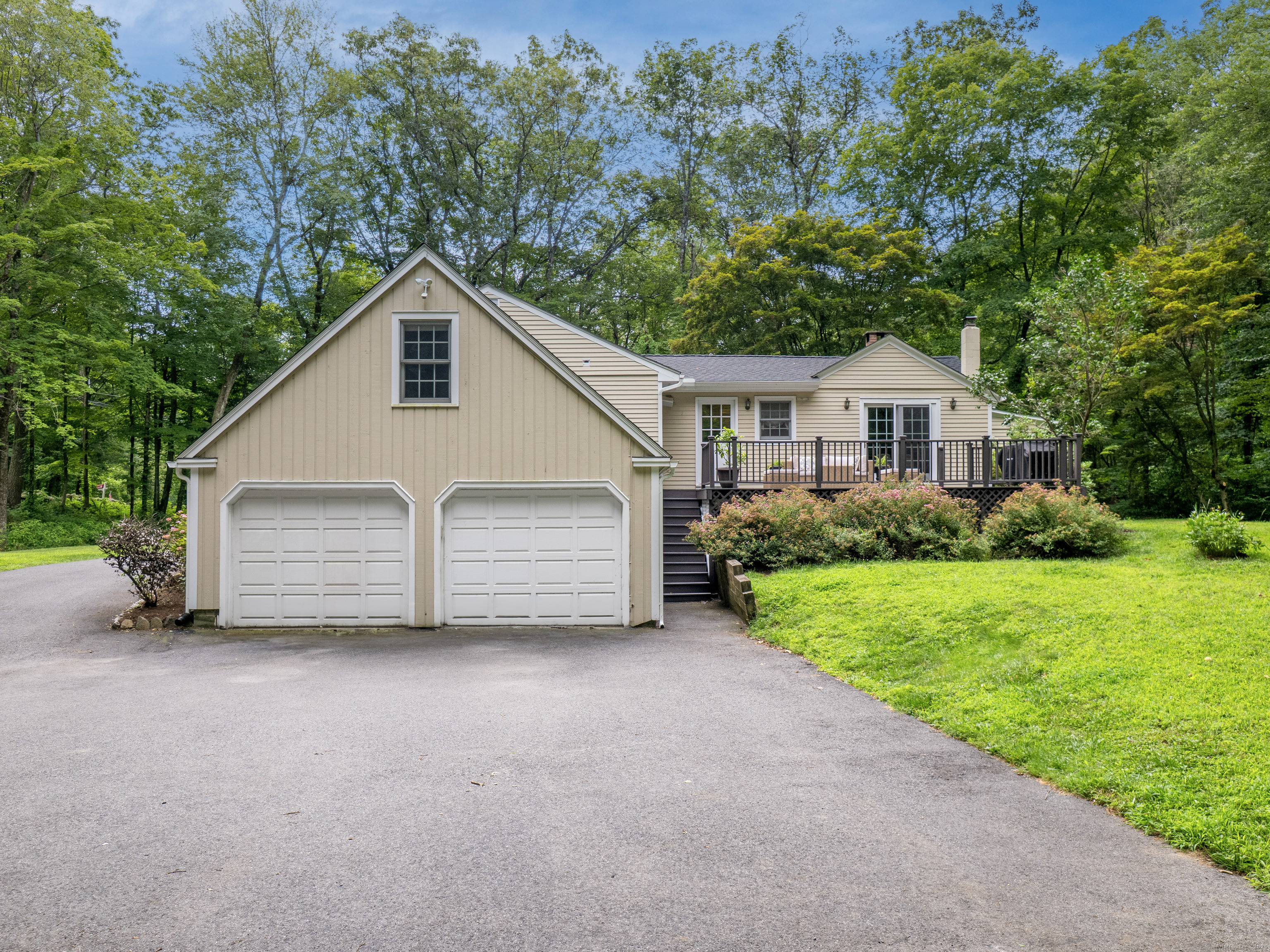 322 Mountain Road
