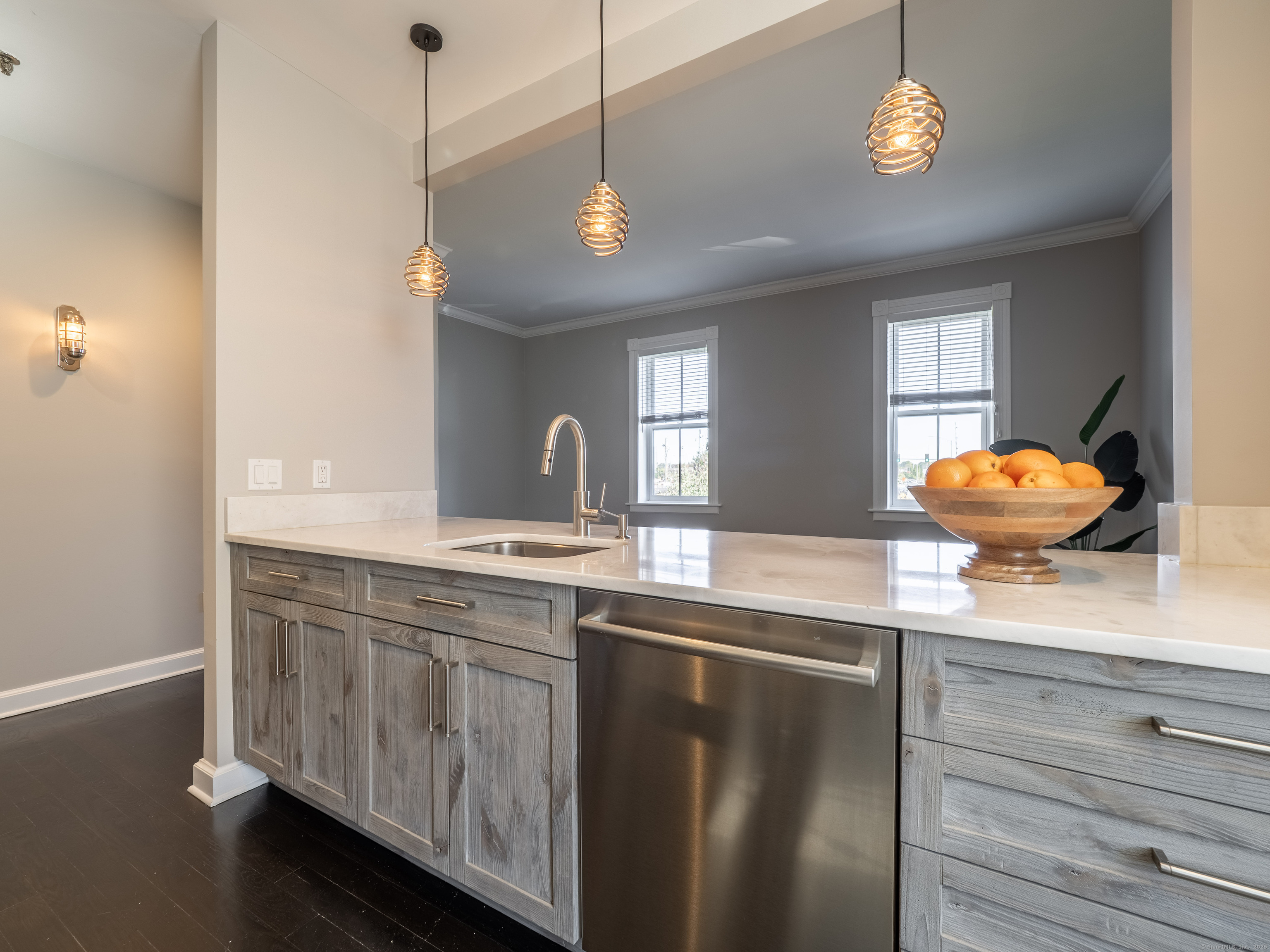 134 Washington Street APT 206