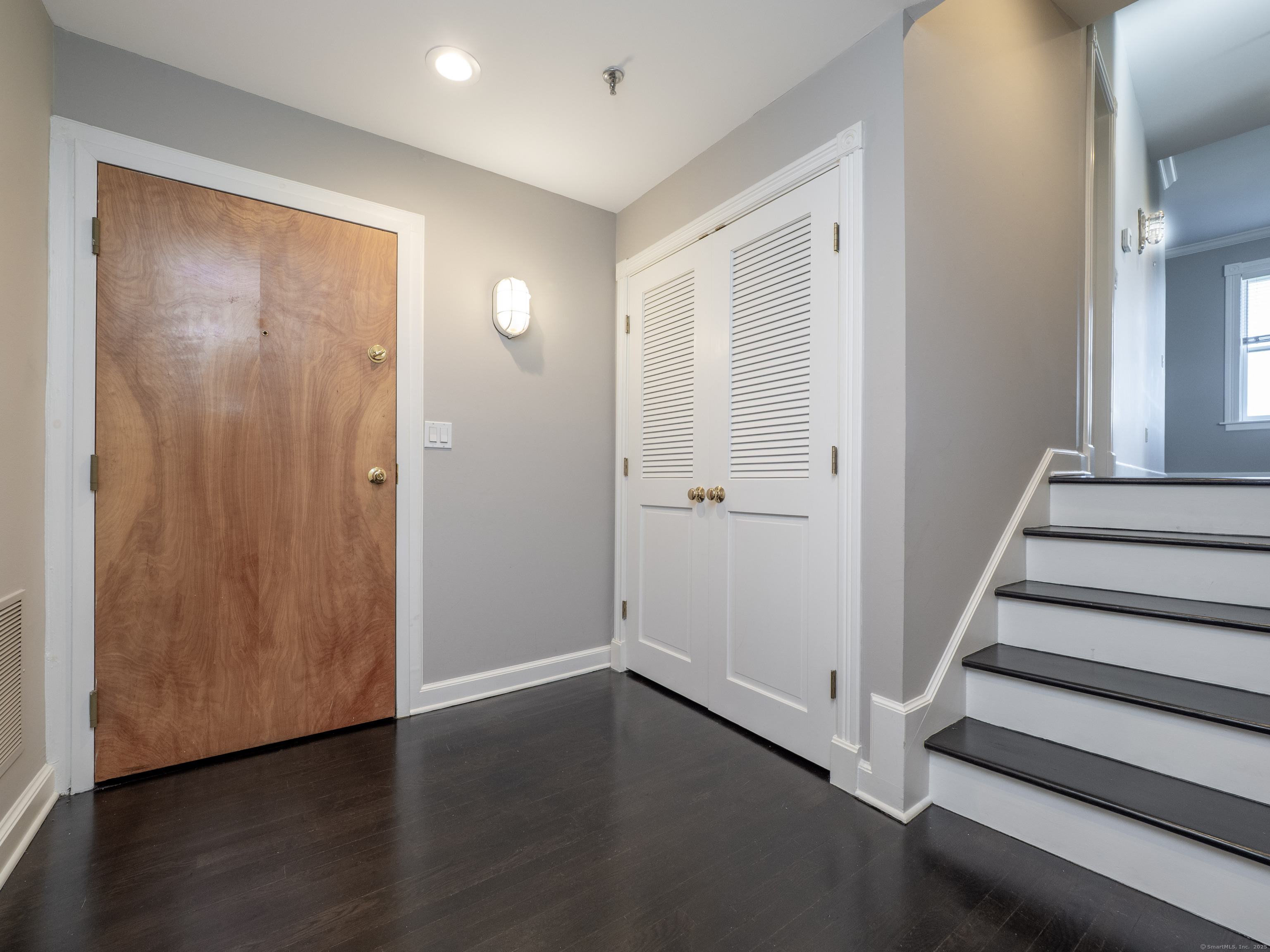 134 Washington Street APT 206