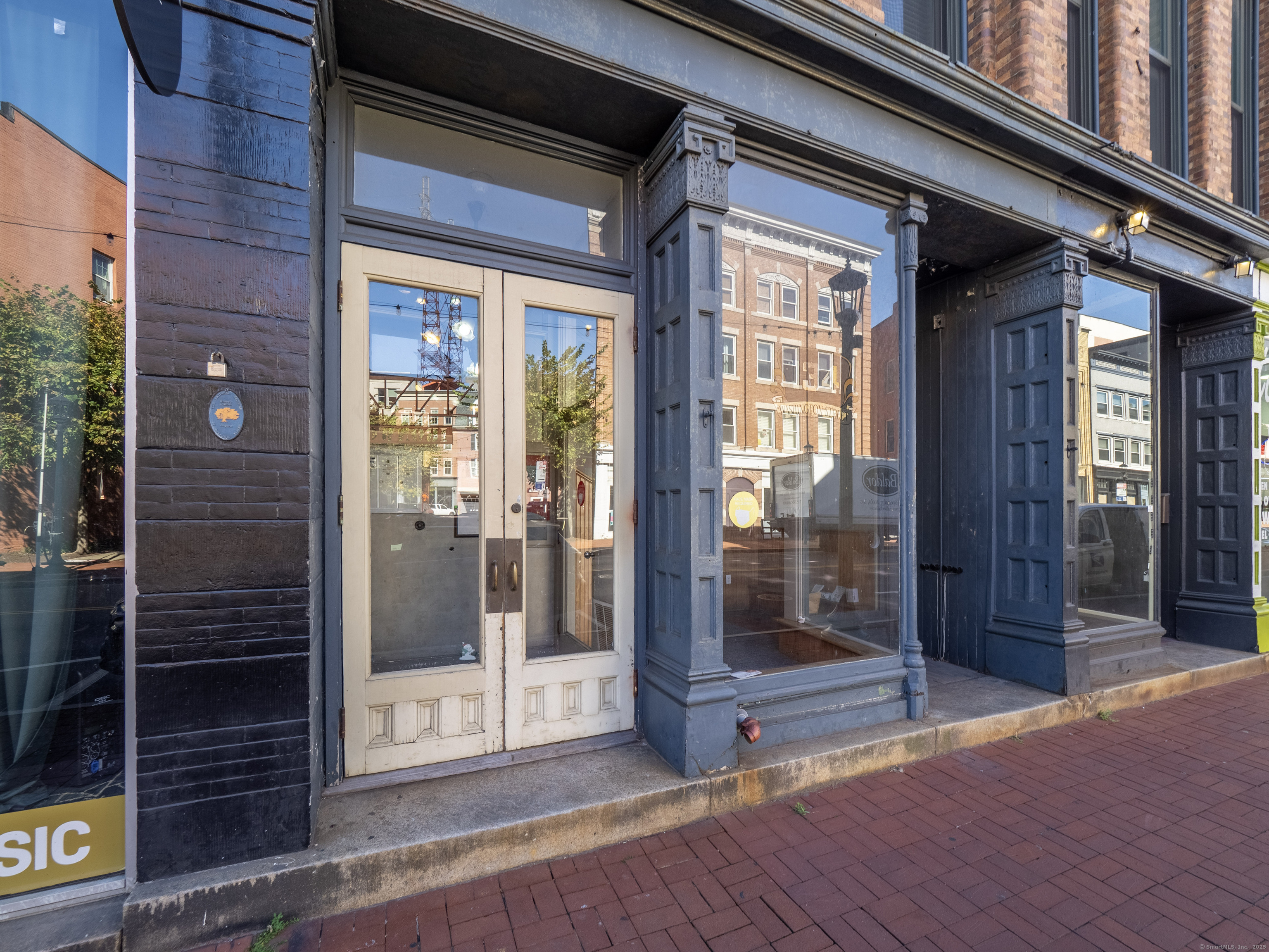 134 Washington Street APT 206