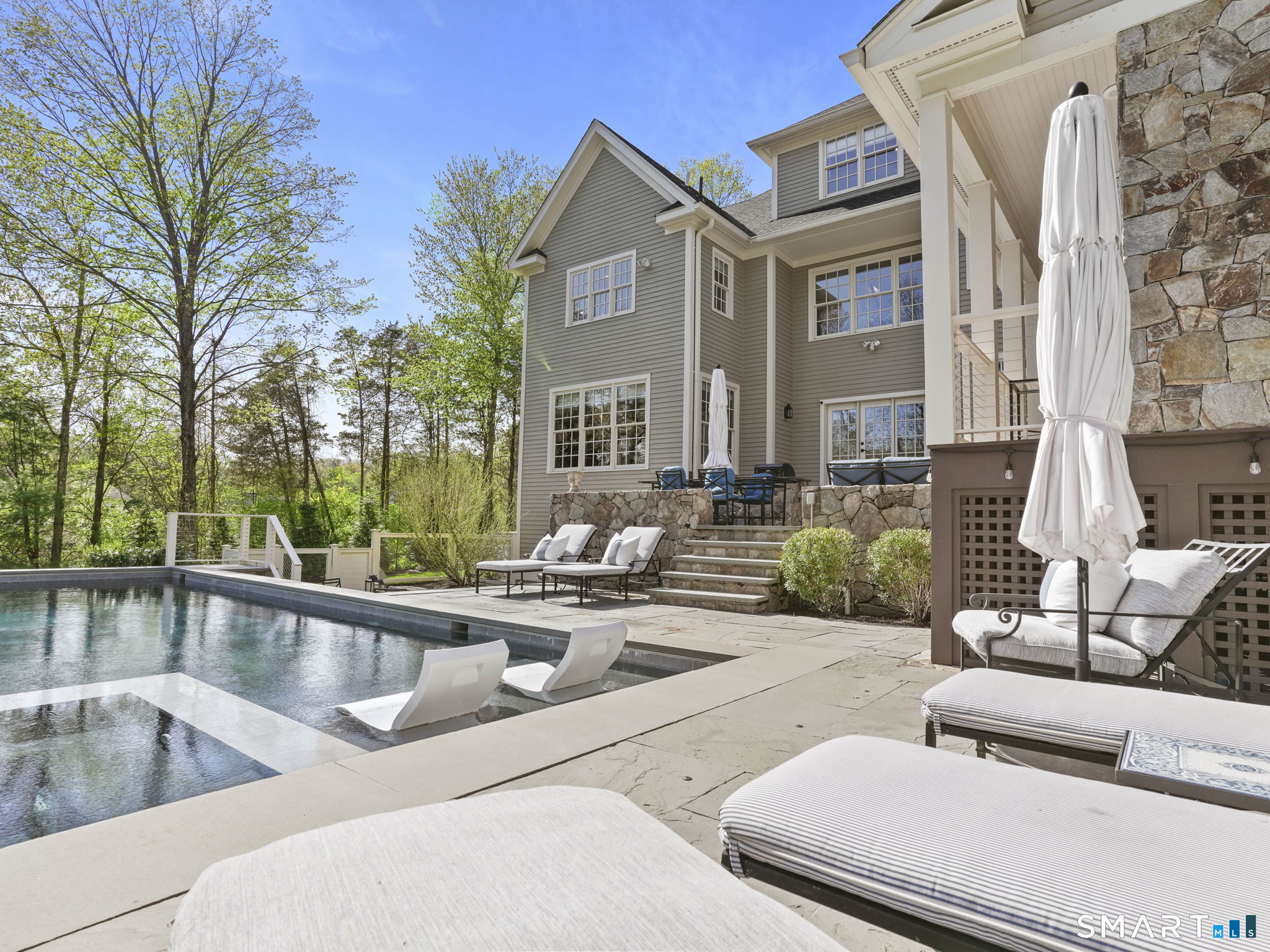 12 Brandon Circle