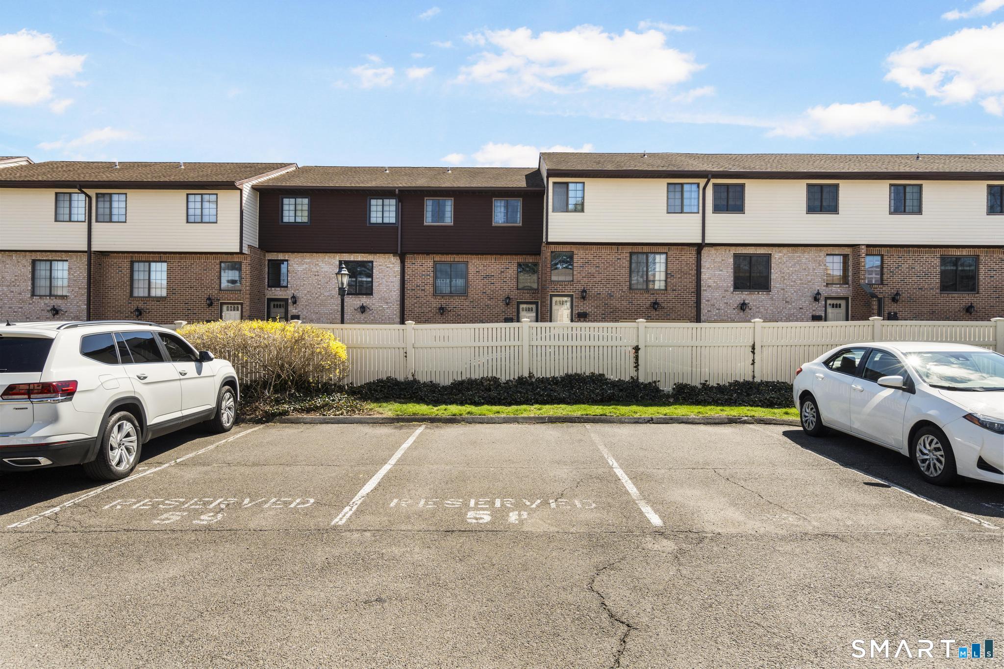 255 Strawberry Hill Avenue B10