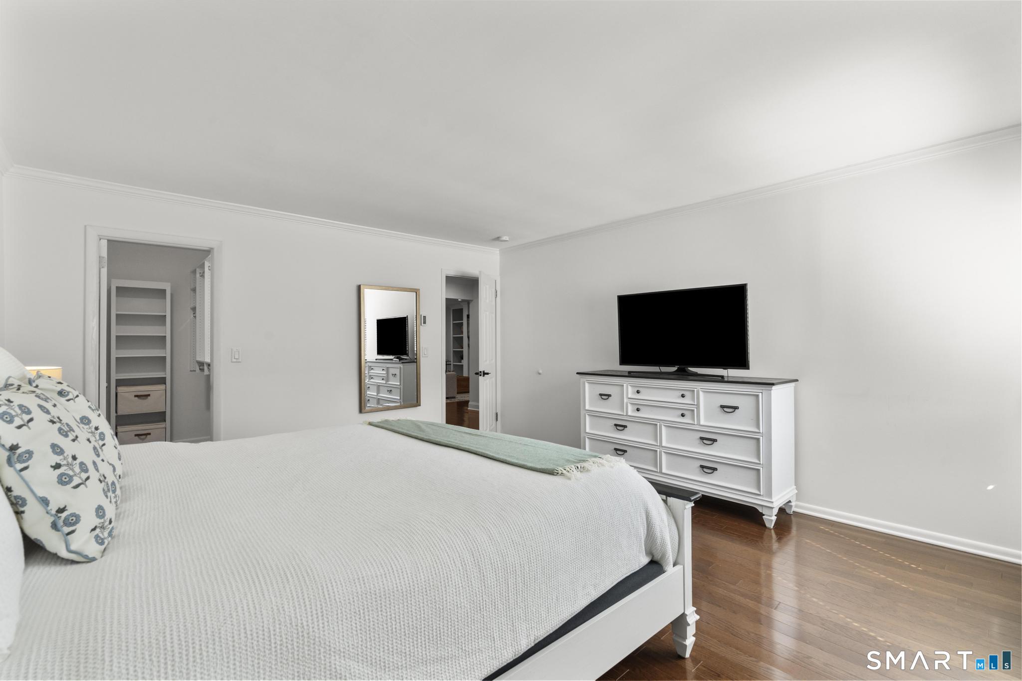 255 Strawberry Hill Avenue B10