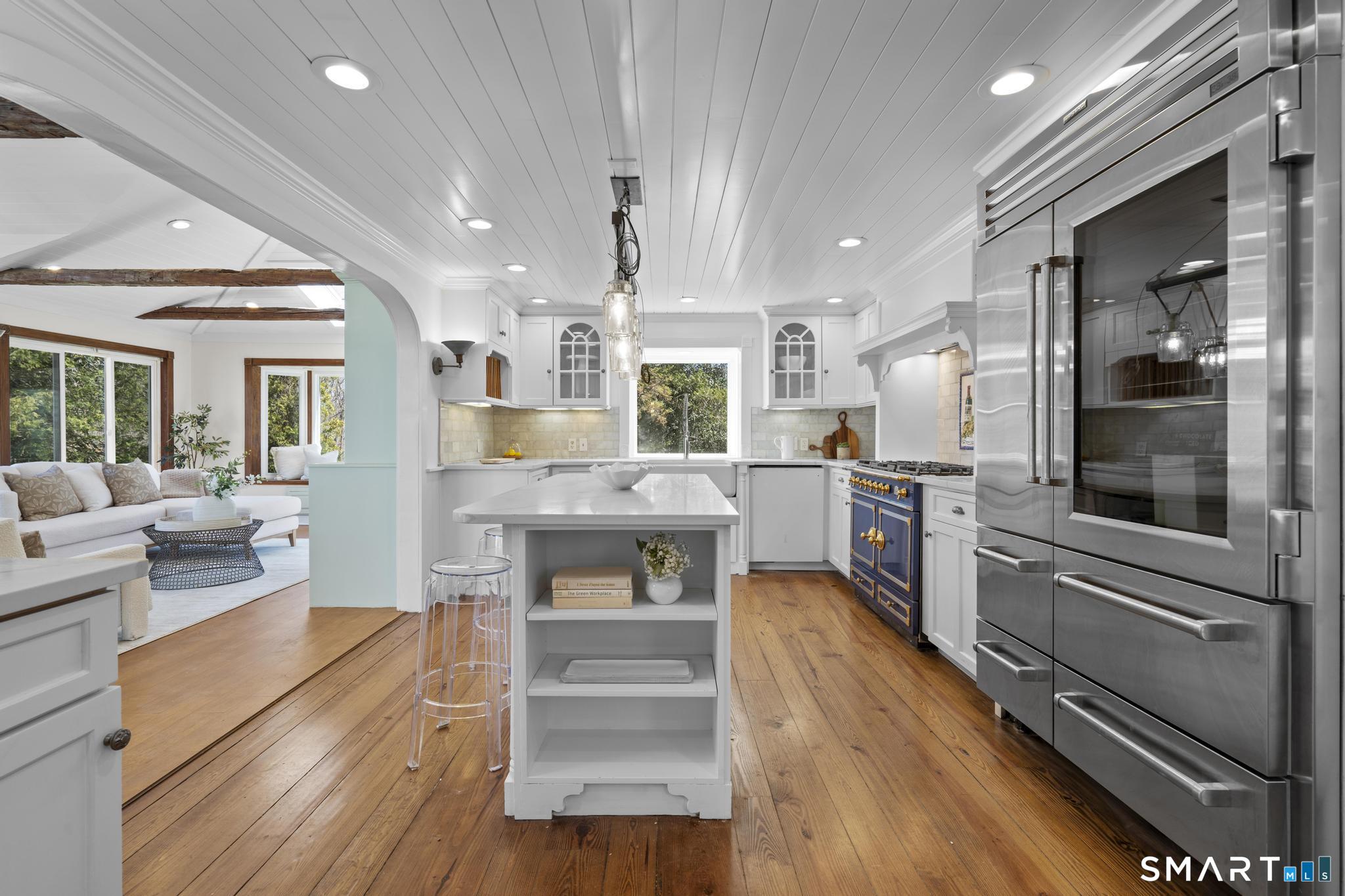1090 Ridgefield Road