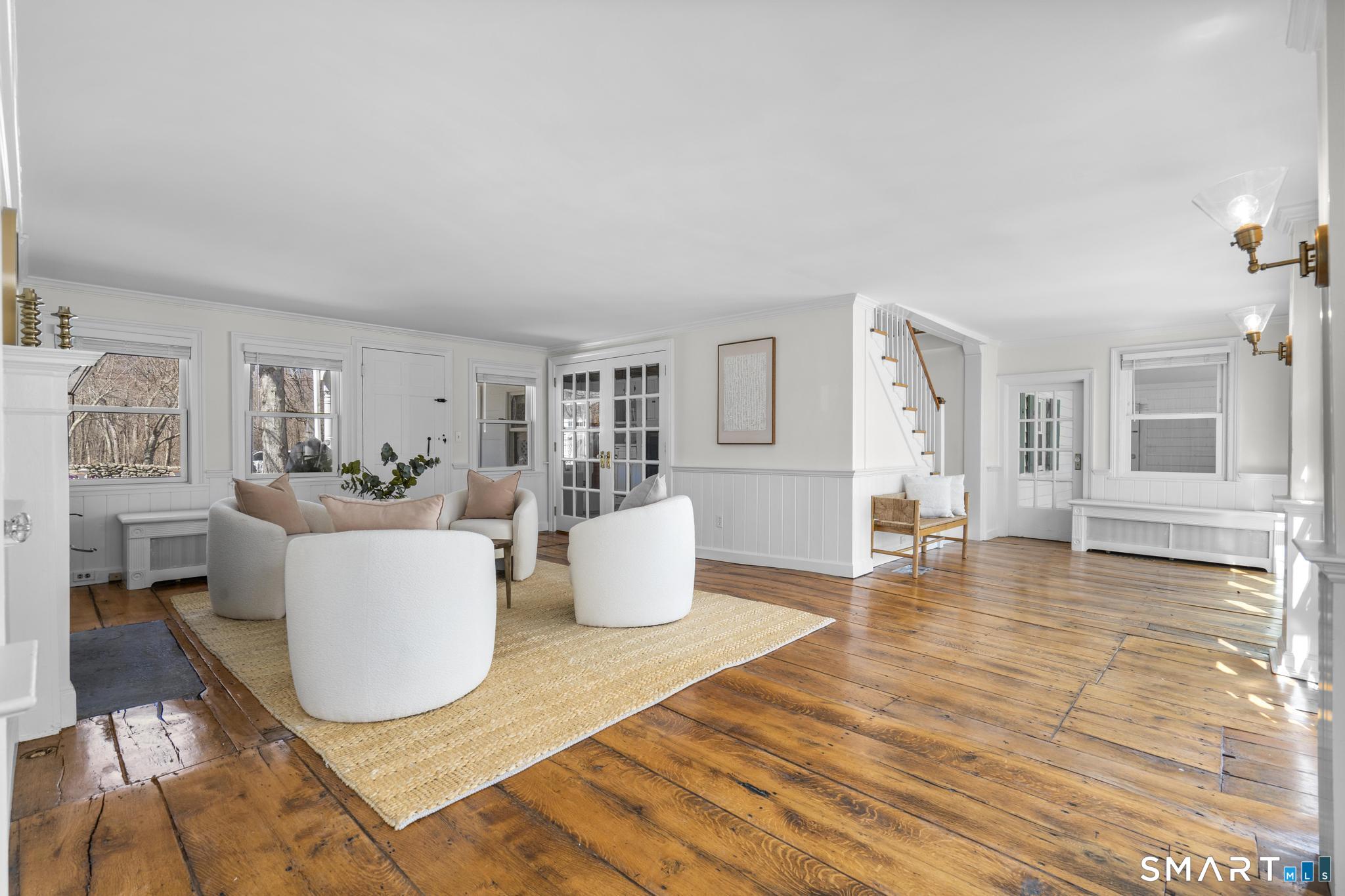 1090 Ridgefield Road
