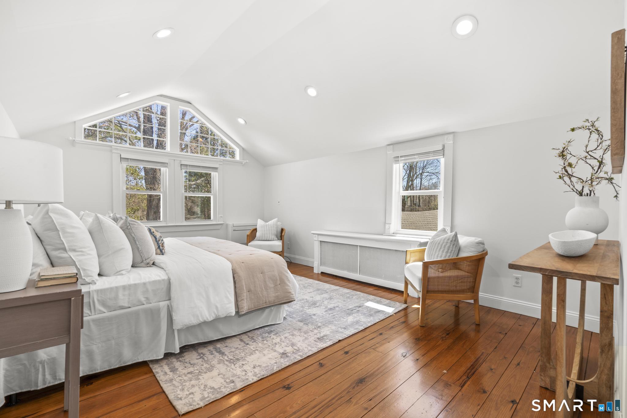 1090 Ridgefield Road