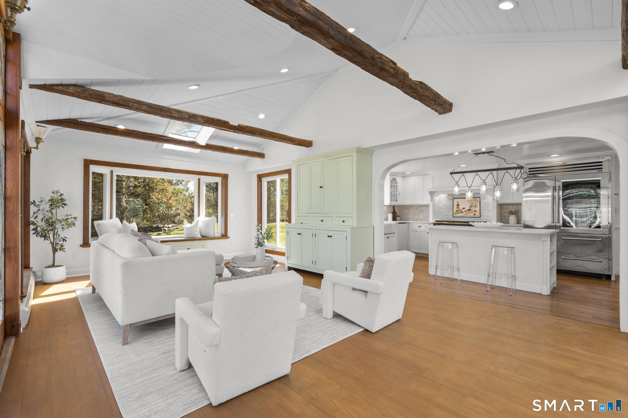 1090 Ridgefield Road