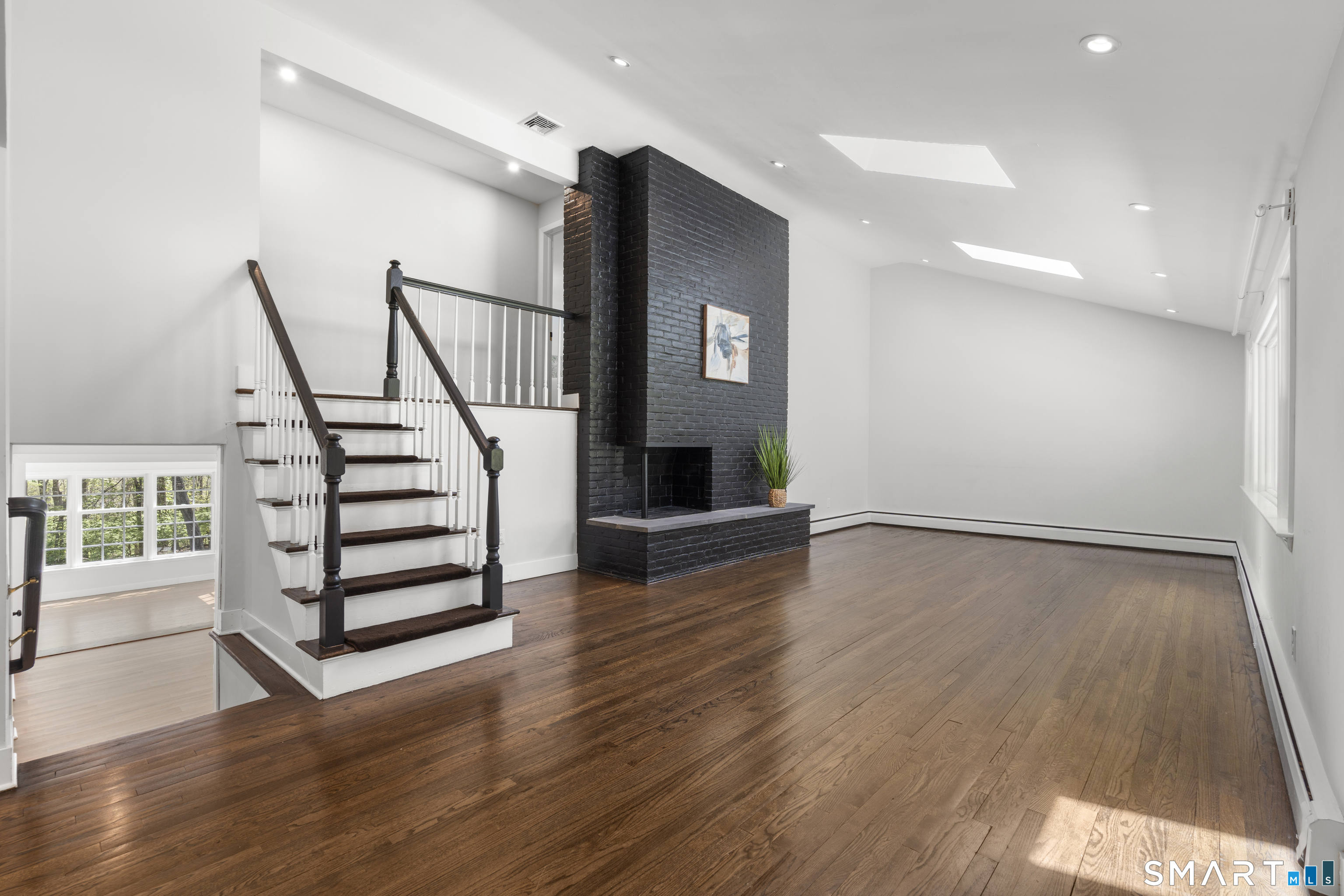 99 Rivergate Drive