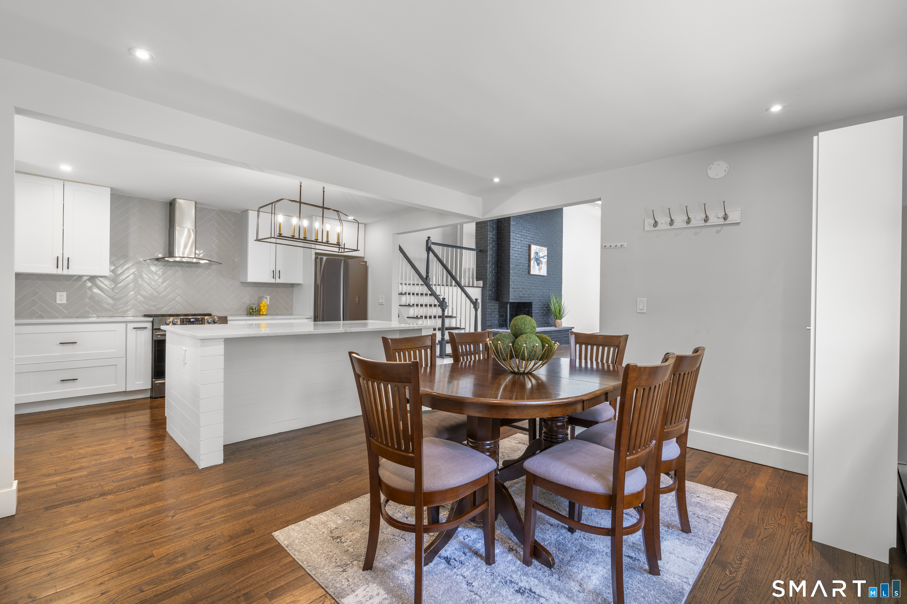 99 Rivergate Drive