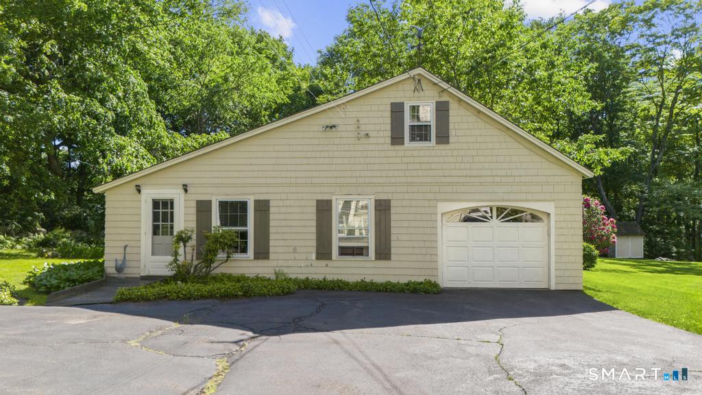 871 Ridgefield Road