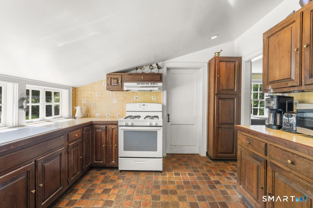 871 Ridgefield Road